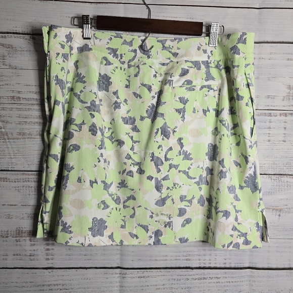 Izod Golf Floral Mini Skort With Pockets Blue And Green Womans Size 12 - Picture 2 of 6
